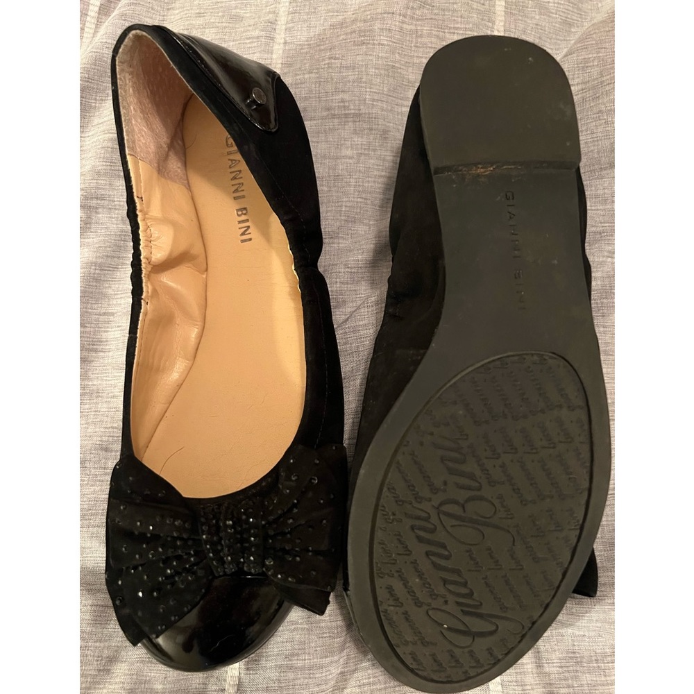 BNIB Gianni Bini Flats.  Size 7.5. Black.